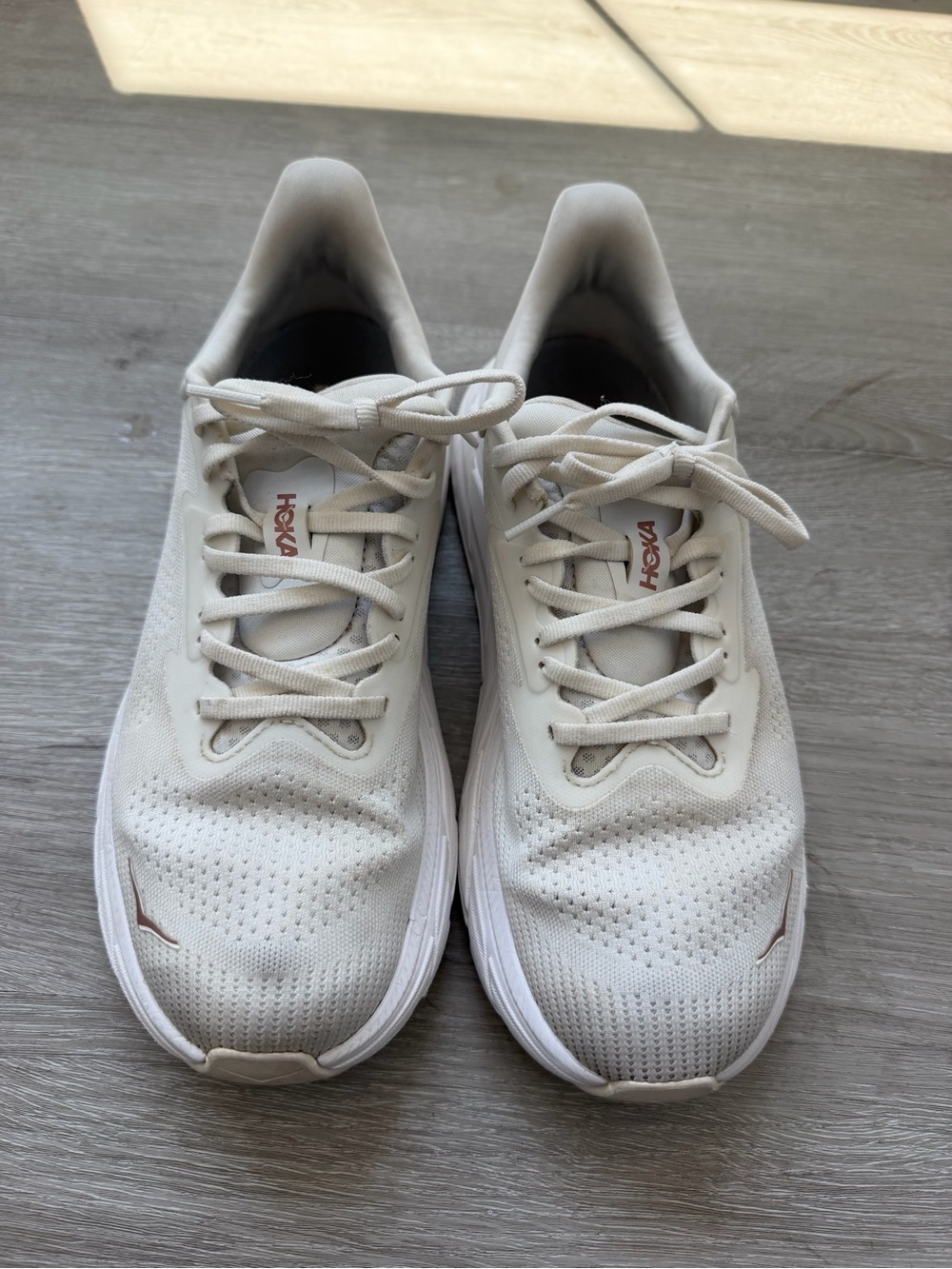 HOKA Arahi 7 White Running Shoes Women’s Size 9.5B EUC